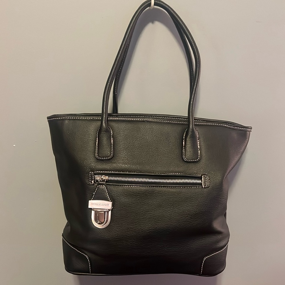 Victoria’s Secret Black Faux Leather tote W/pink lining